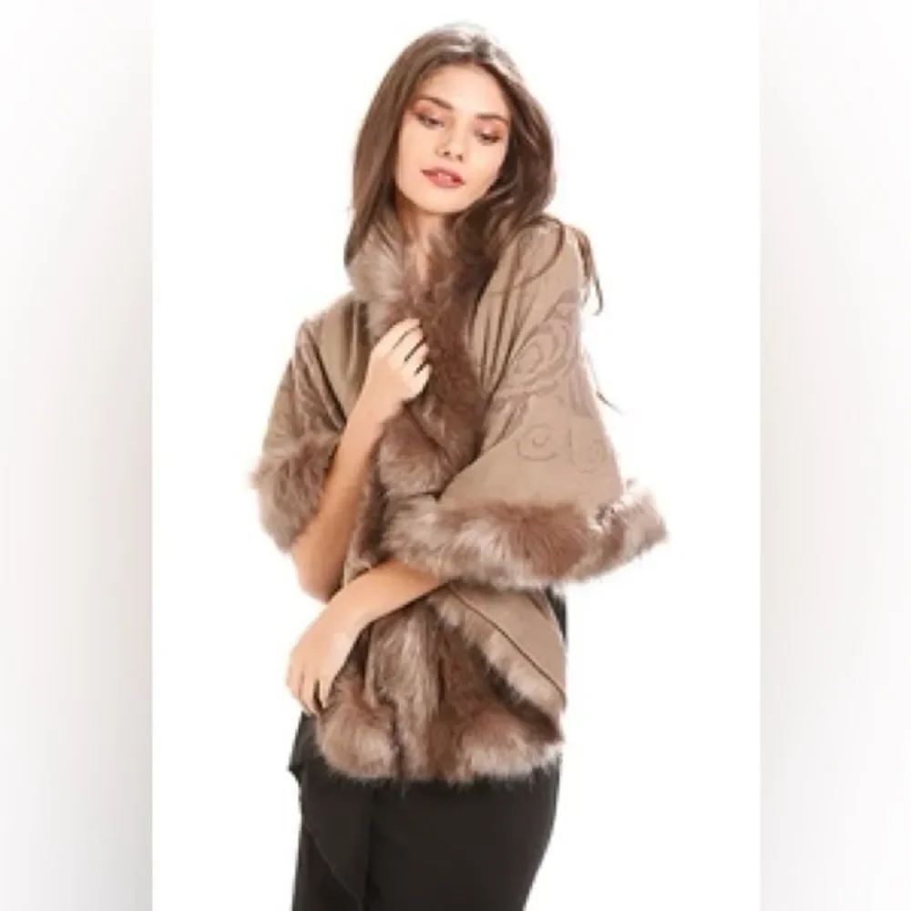 Passages Brown Fur-Trimmed Shawl